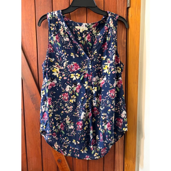 41 Hawthorn Tops - 41 Hawthorn Navy Blue Floral Sleeveless Split Neck‎ Button Front Blouse Large